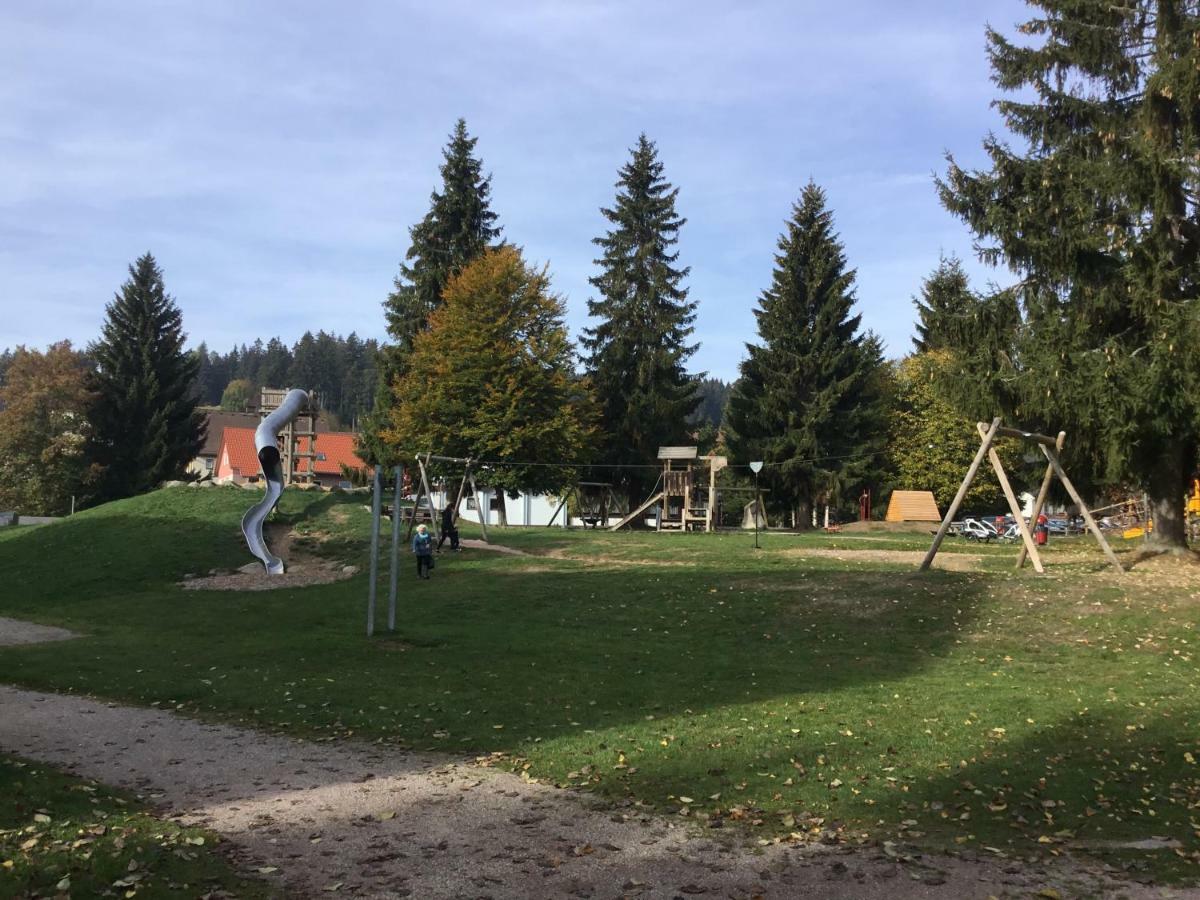 Gemuetliche 1Z Fewo In Schoenwald Mit Balkon, Schwimmbad, Sauna, Fitness Luaran gambar