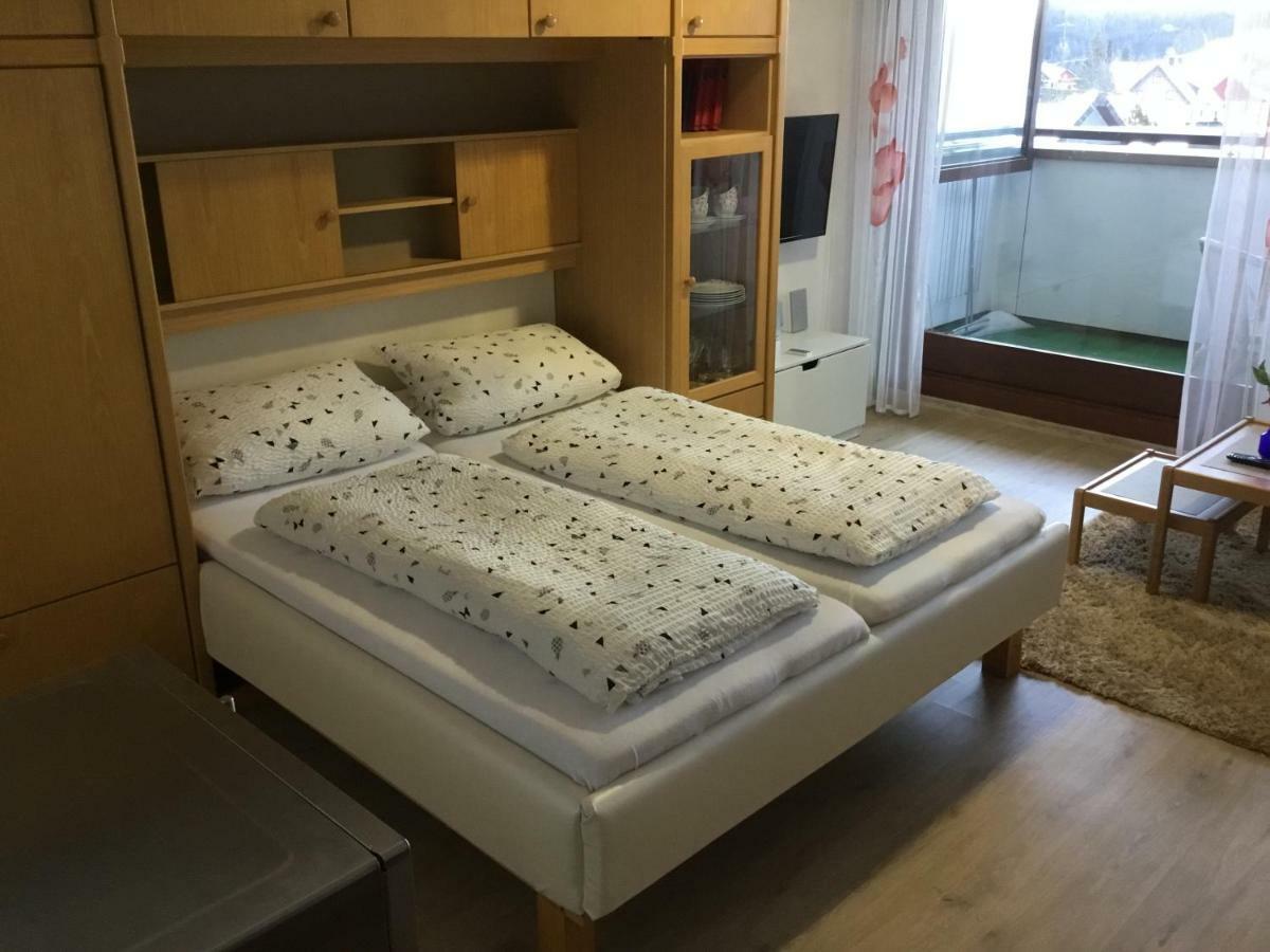 Gemuetliche 1Z Fewo In Schoenwald Mit Balkon, Schwimmbad, Sauna, Fitness Luaran gambar
